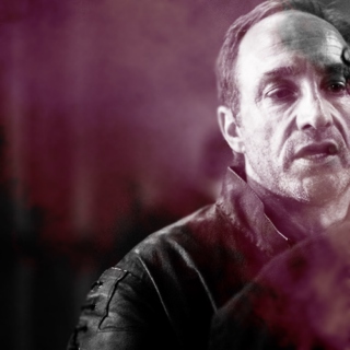 "like, give up: it's me, i win, you lose" [a roose bolton fanmix]