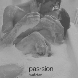 taking a bath with harry(◠‿◠) 