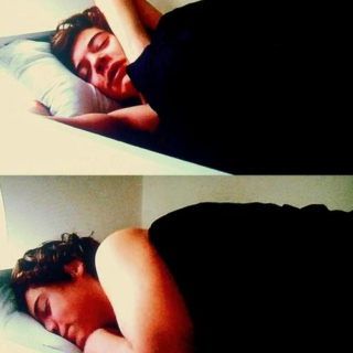 Sleeping with Harry(♡˘◡˘♡)