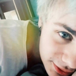 making out with bleach haired michael