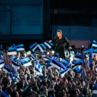 Robbie Williams Take the Crown Tallinn