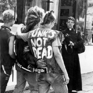 Punk is not dead  90's - 00s