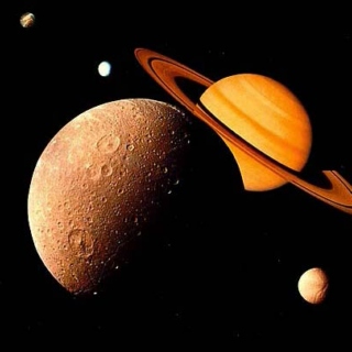 Et pendant ce temps sur les lunes de Saturne