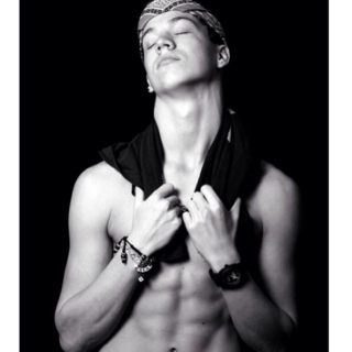 ♥Taylor Caniff♥