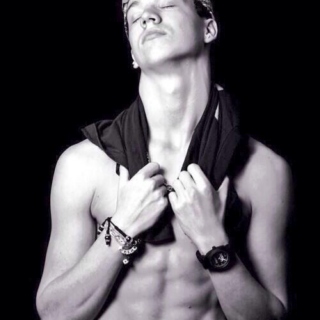 taylor caniff tho(◕‿◕✿)