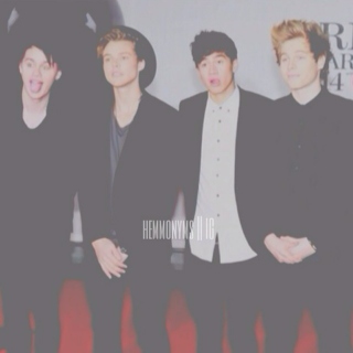 prom with 5SOS