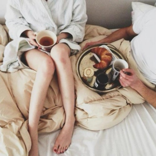 Breakfast on bed, anyone?