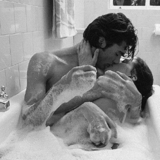 love and bubble bath♥