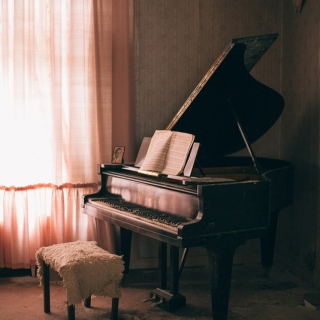Tea, books and an old piano