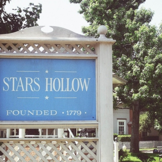 Welcome to Stars Hollow