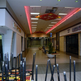 dead mall