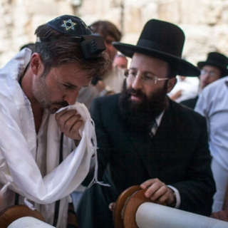 Jewish Pre-Shabbos  