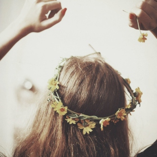 Flowers in your hair ♡