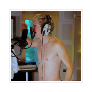 Niall Sexy Time.