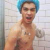 shower time (✿◠‿◠)