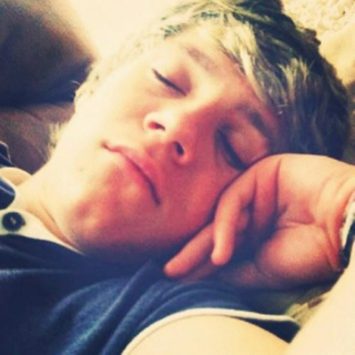 cuddling with niall