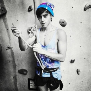  I Wish I Could Crawl Through My Computer Screen And Kiss You Right Now (Beau Brooks) 