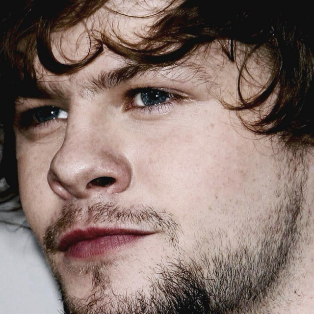✖ about McGuiness ✖