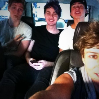 road trip with 5sos