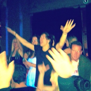 ✶ partying with harry ✶