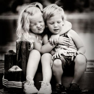 Love is blind, but friendship closes its eyes