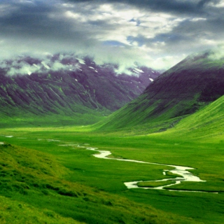 iceland is green
