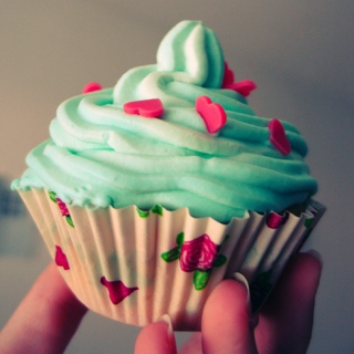 All You Need Is Love .. &Cupcake