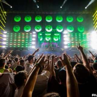 Bangin' Electro-House / Trance of the Week: April 1, 2012