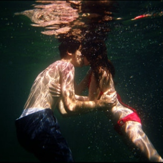 Kiss me underwater