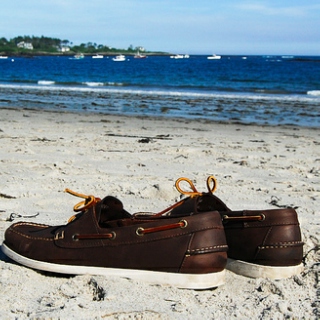 10 Songs to Accompany Your Boat Shoes & Non-Toxic Sunscreen