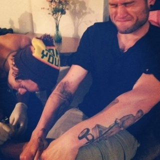 tattoo artist! Harry