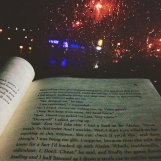 Rain, blankets, tea & a book 