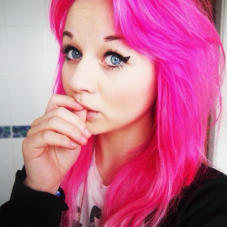 girls with pink hair