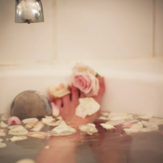 bubble bath ft. strawberries & champagne