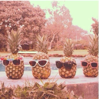 Chill with pineapples