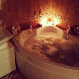 Bathtub Relaxin