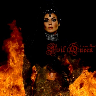 I AM THE EVIL QUEEN