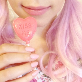 candy flavored lips ☆*･゜ﾟ･*◝(๑◡‿◡๑◝)✿
