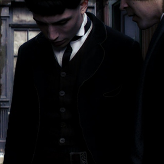 Credence/Grindelwald || show me how the gods kill
