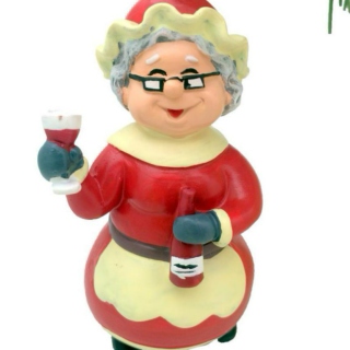 MRS. CLAUS LOVES TO CHILL
