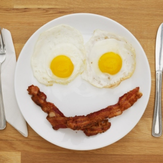 Waken waken, eggs and bacon